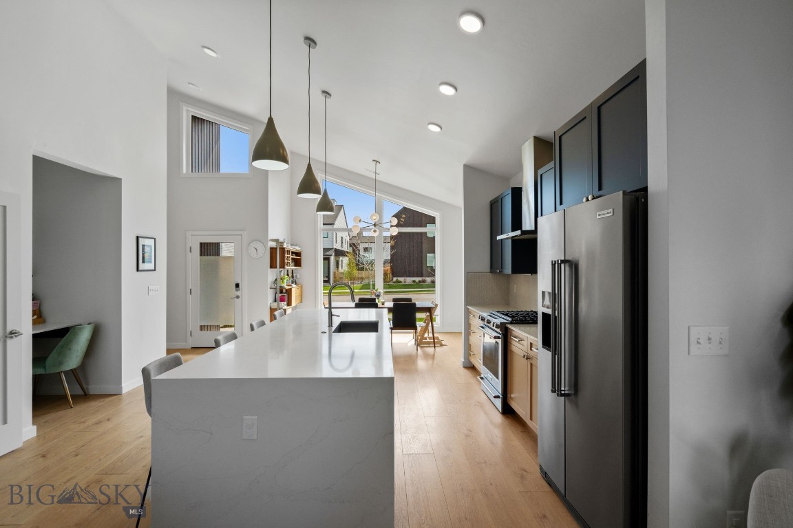 Bozeman, Montana 59718, United States, 3 Bedrooms Bedrooms, ,3 BathroomsBathrooms,Residential,Contingent,128215