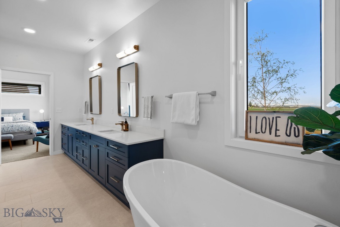 Bozeman, Montana 59718, United States, 3 Bedrooms Bedrooms, ,3 BathroomsBathrooms,Residential,Contingent,128215