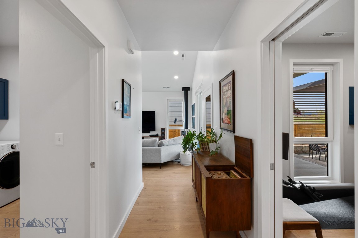 Bozeman, Montana 59718, United States, 3 Bedrooms Bedrooms, ,3 BathroomsBathrooms,Residential,Contingent,128215