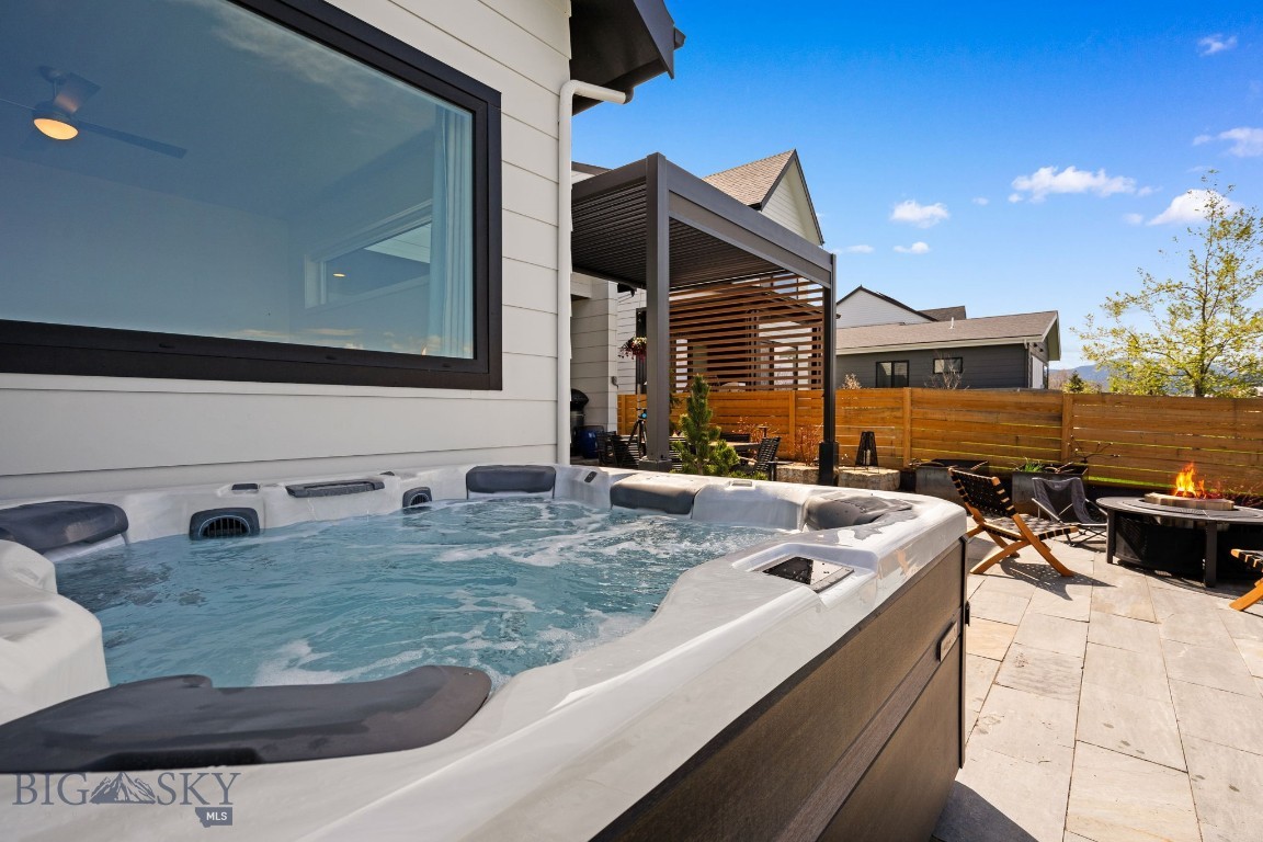 Bozeman, Montana 59718, United States, 3 Bedrooms Bedrooms, ,3 BathroomsBathrooms,Residential,Contingent,128215