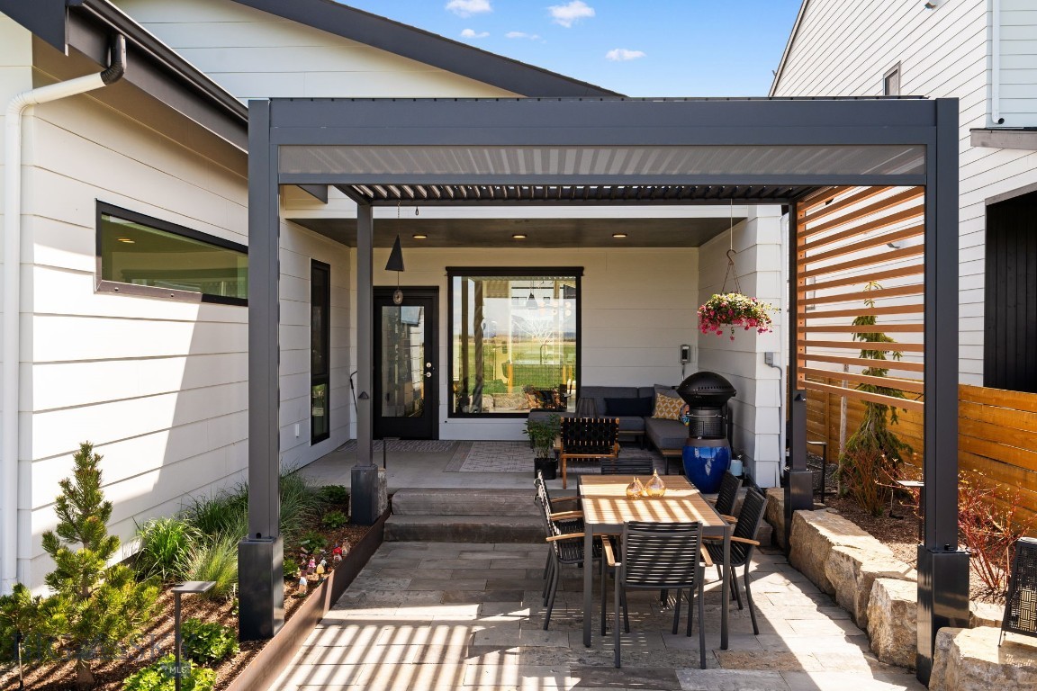 Bozeman, Montana 59718, United States, 3 Bedrooms Bedrooms, ,3 BathroomsBathrooms,Residential,Contingent,128215