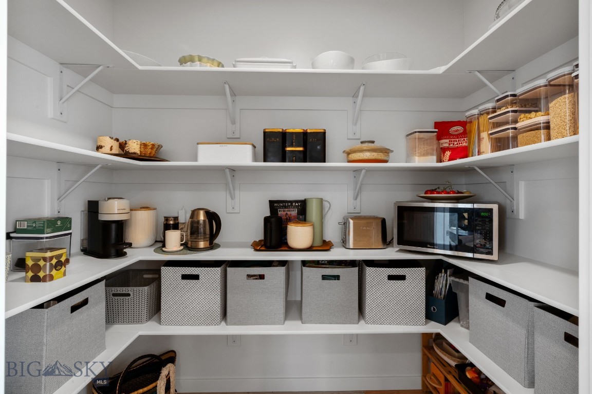 Bozeman, Montana 59718, United States, 3 Bedrooms Bedrooms, ,3 BathroomsBathrooms,Residential,Contingent,128215