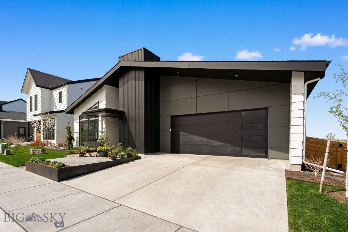 Bozeman, Montana 59718, United States, 3 Bedrooms Bedrooms, ,3 BathroomsBathrooms,Residential,Contingent,128215