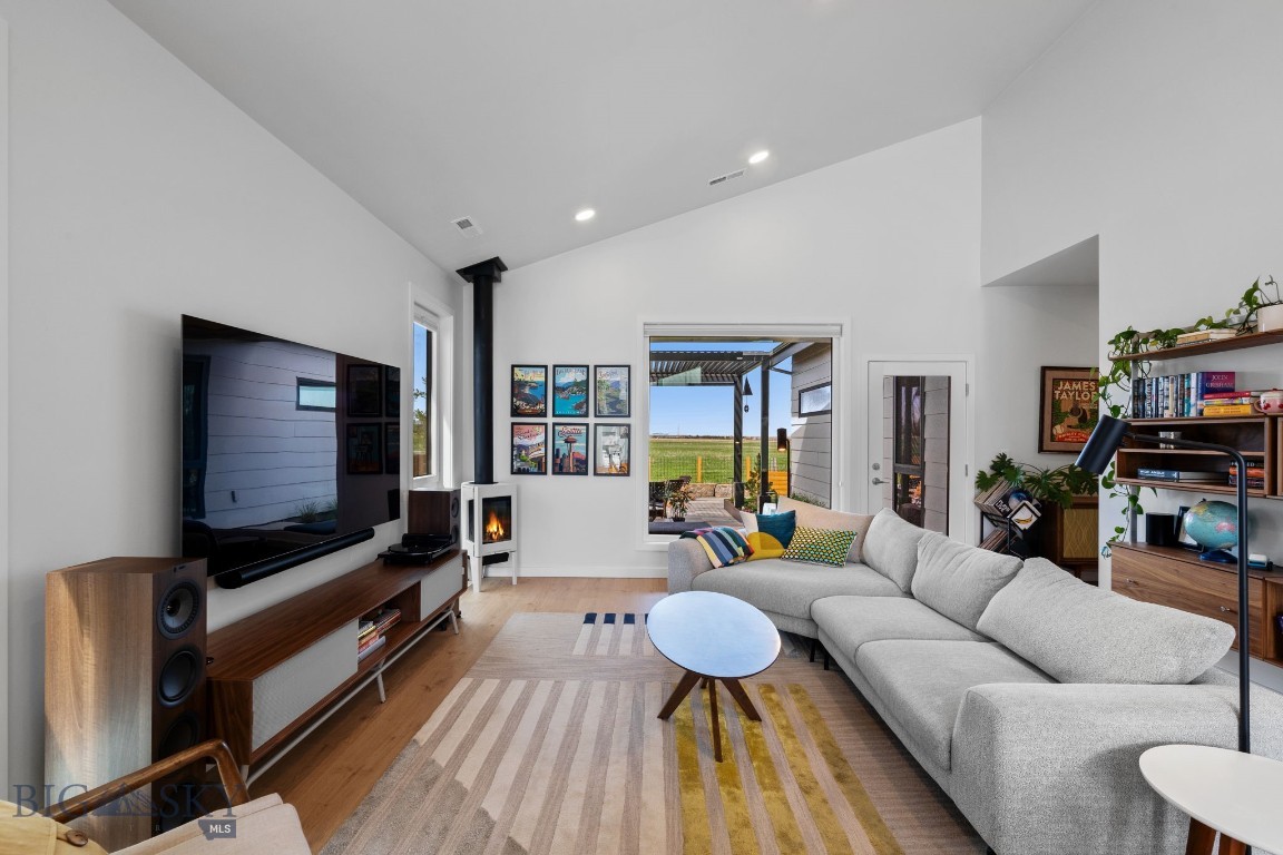 Bozeman, Montana 59718, United States, 3 Bedrooms Bedrooms, ,3 BathroomsBathrooms,Residential,Contingent,128215