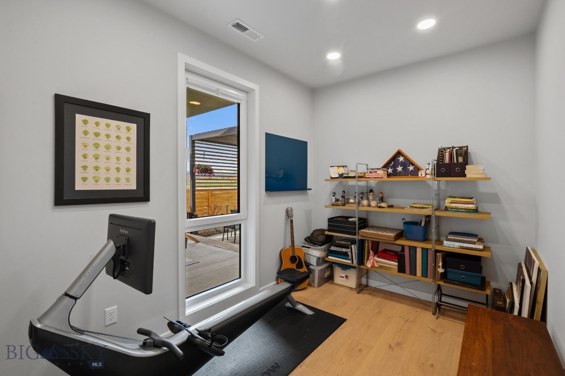 Bozeman, Montana 59718, United States, 3 Bedrooms Bedrooms, ,3 BathroomsBathrooms,Residential,Contingent,128215