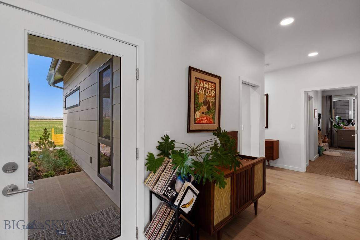 Bozeman, Montana 59718, United States, 3 Bedrooms Bedrooms, ,3 BathroomsBathrooms,Residential,Contingent,128215