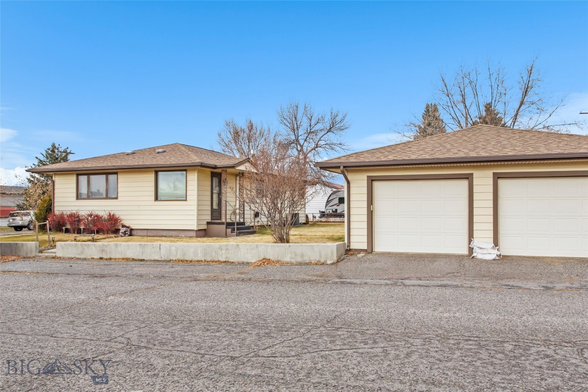 Butte, Montana 59701, United States, 4 Bedrooms Bedrooms, ,2 BathroomsBathrooms,Residential,Contingent,29898