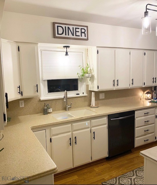 Butte, Montana 59701, United States, 4 Bedrooms Bedrooms, ,2 BathroomsBathrooms,Residential,Contingent,29898