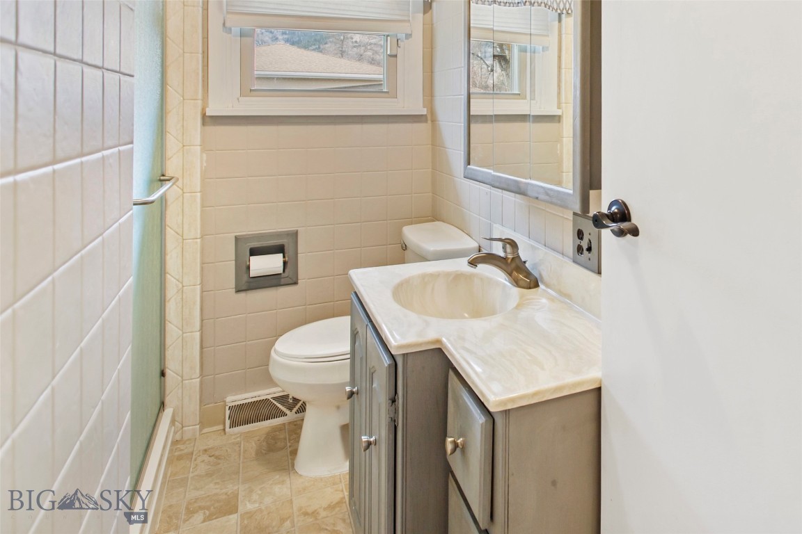 Butte, Montana 59701, United States, 4 Bedrooms Bedrooms, ,2 BathroomsBathrooms,Residential,Contingent,29898