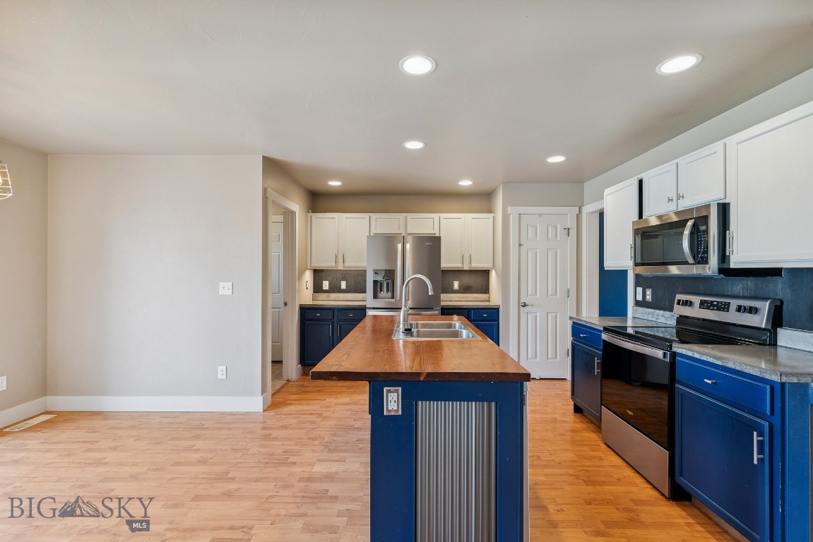 River Rock and Royal Village - Residential