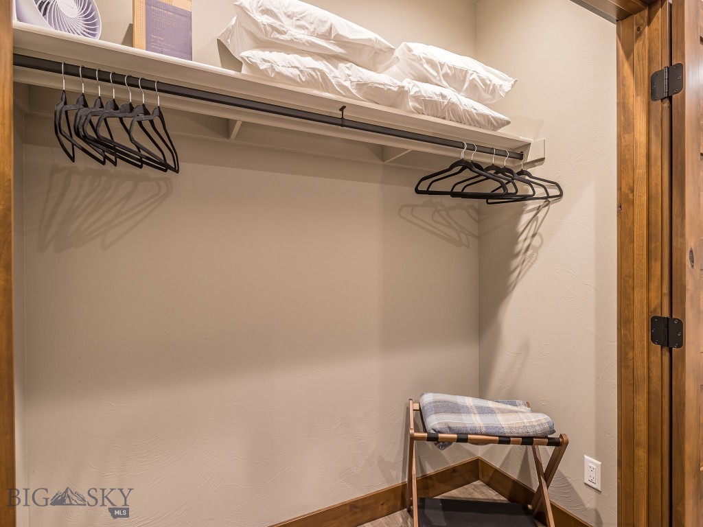 Alpenglow Condo - Residential