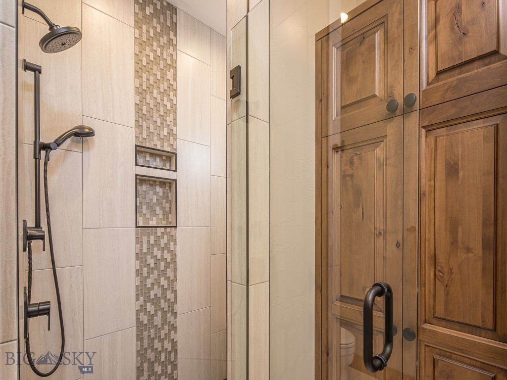 Alpenglow Condo - Residential