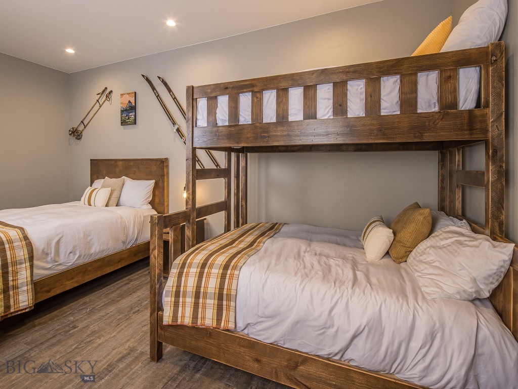 Alpenglow Condo - Residential