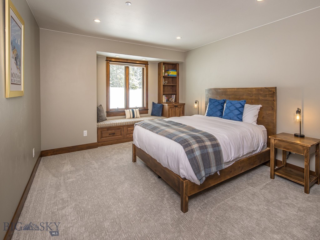 Alpenglow Condo - Residential