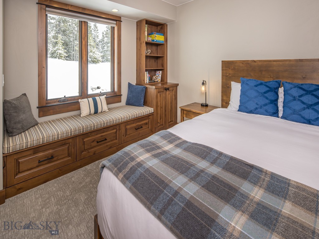 Alpenglow Condo - Residential