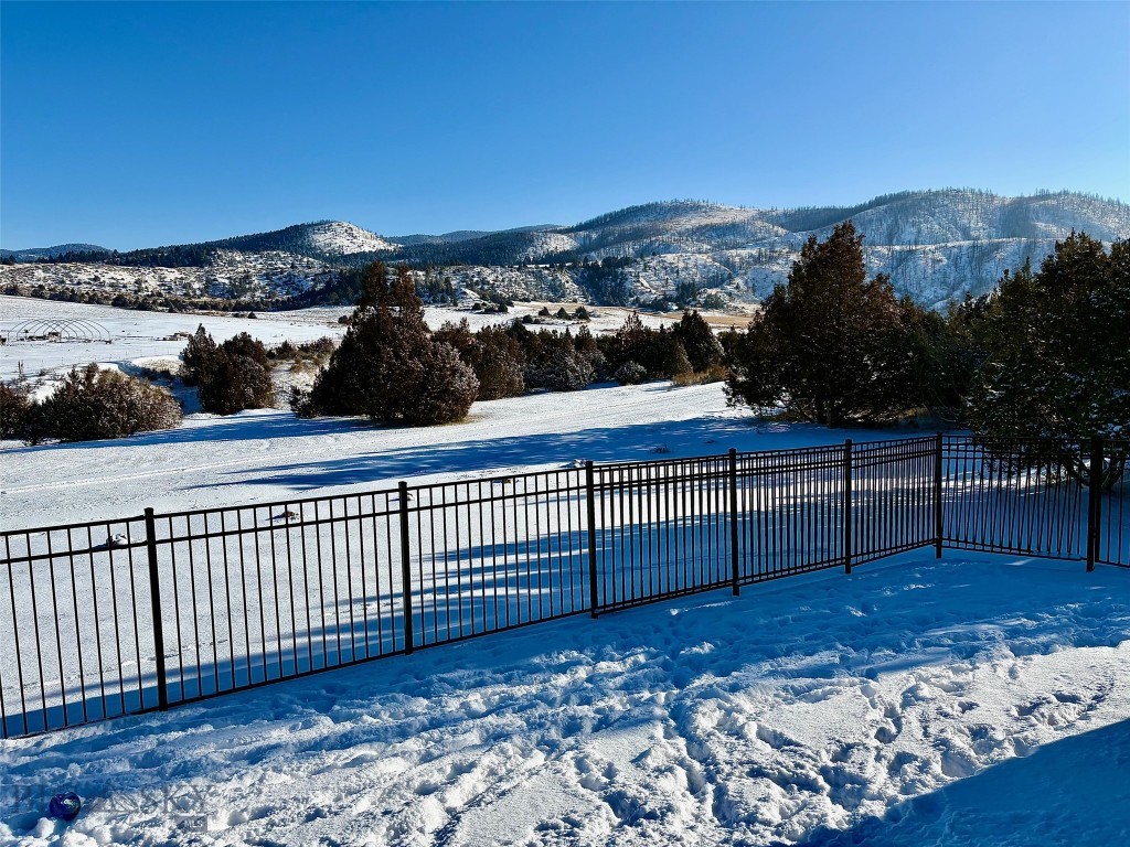 Ponderosa Pines - Residential