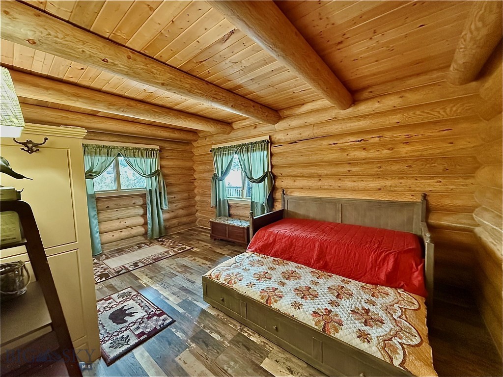 Ponderosa Pines - Residential