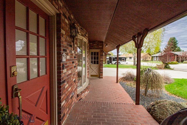 6 Cedar Lake Drive