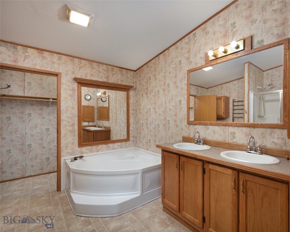 Broken 7 - Residential