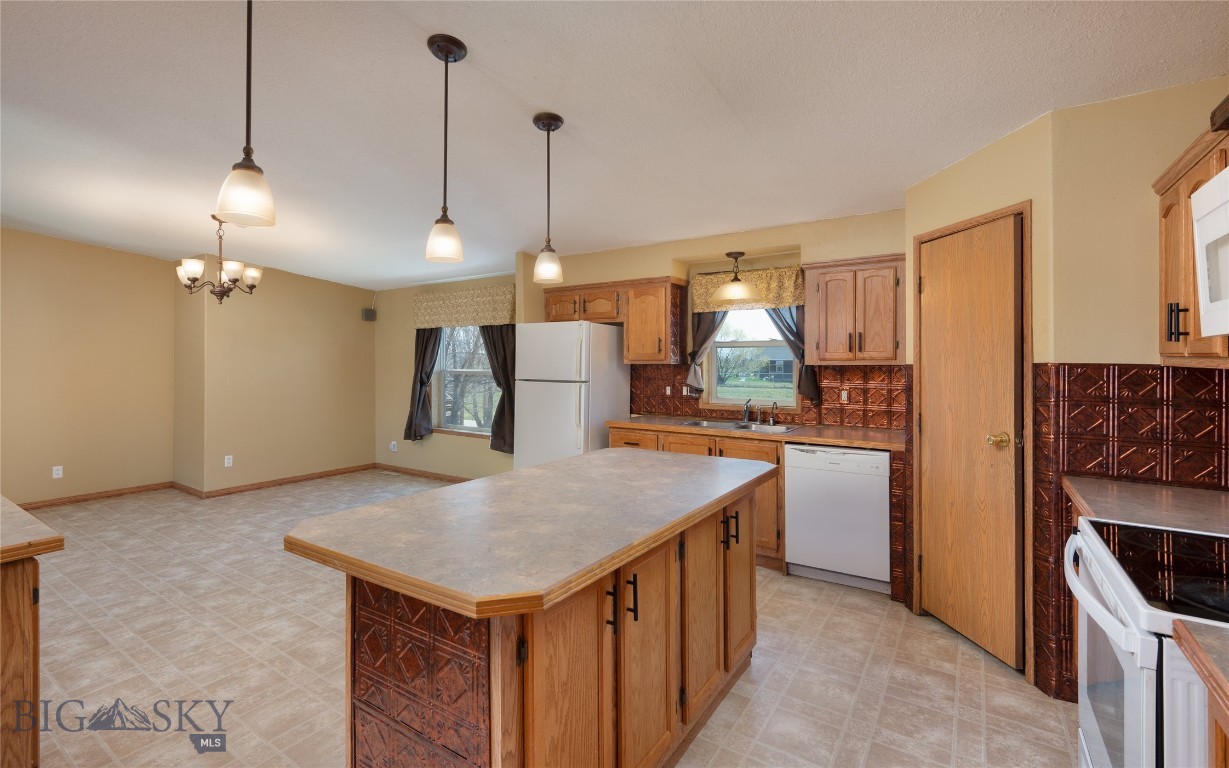 Broken 7 - Residential