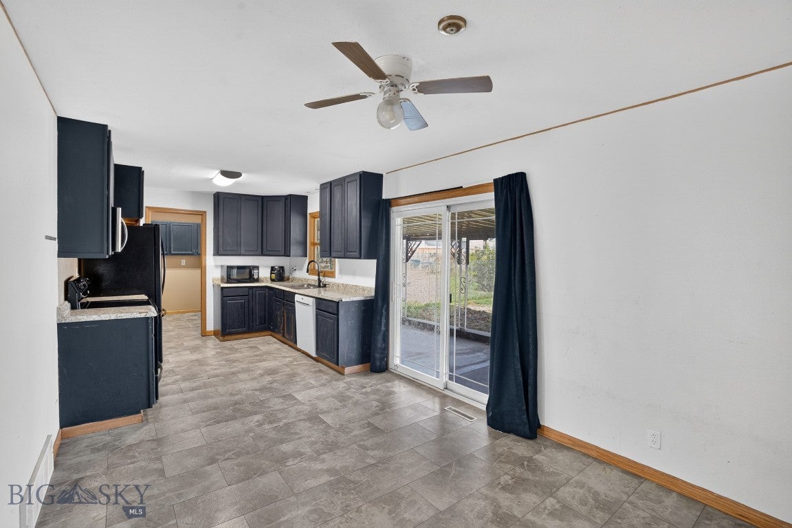 2001 Canyon Drive