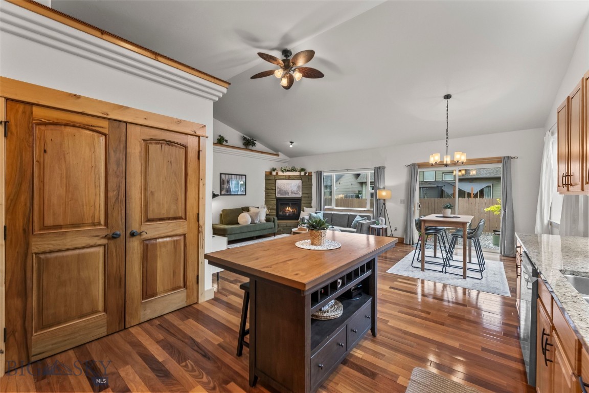 Oak Springs - Residential