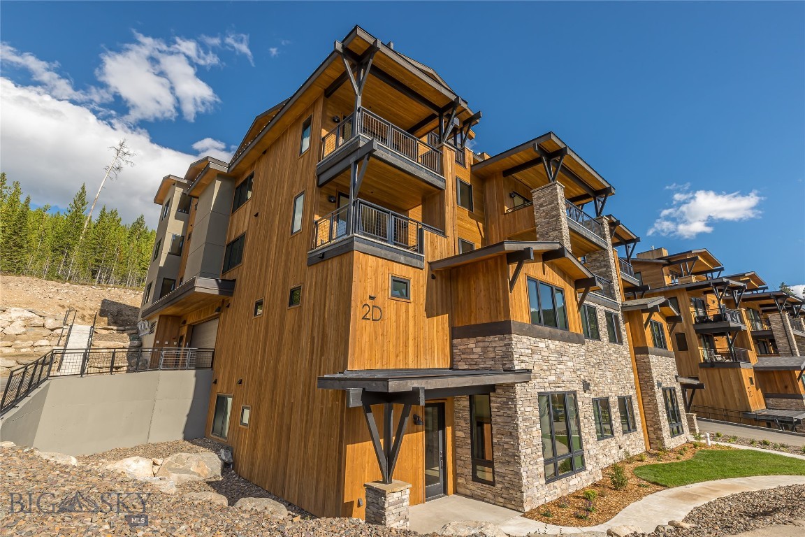 Mountain Lake Condos - Residential