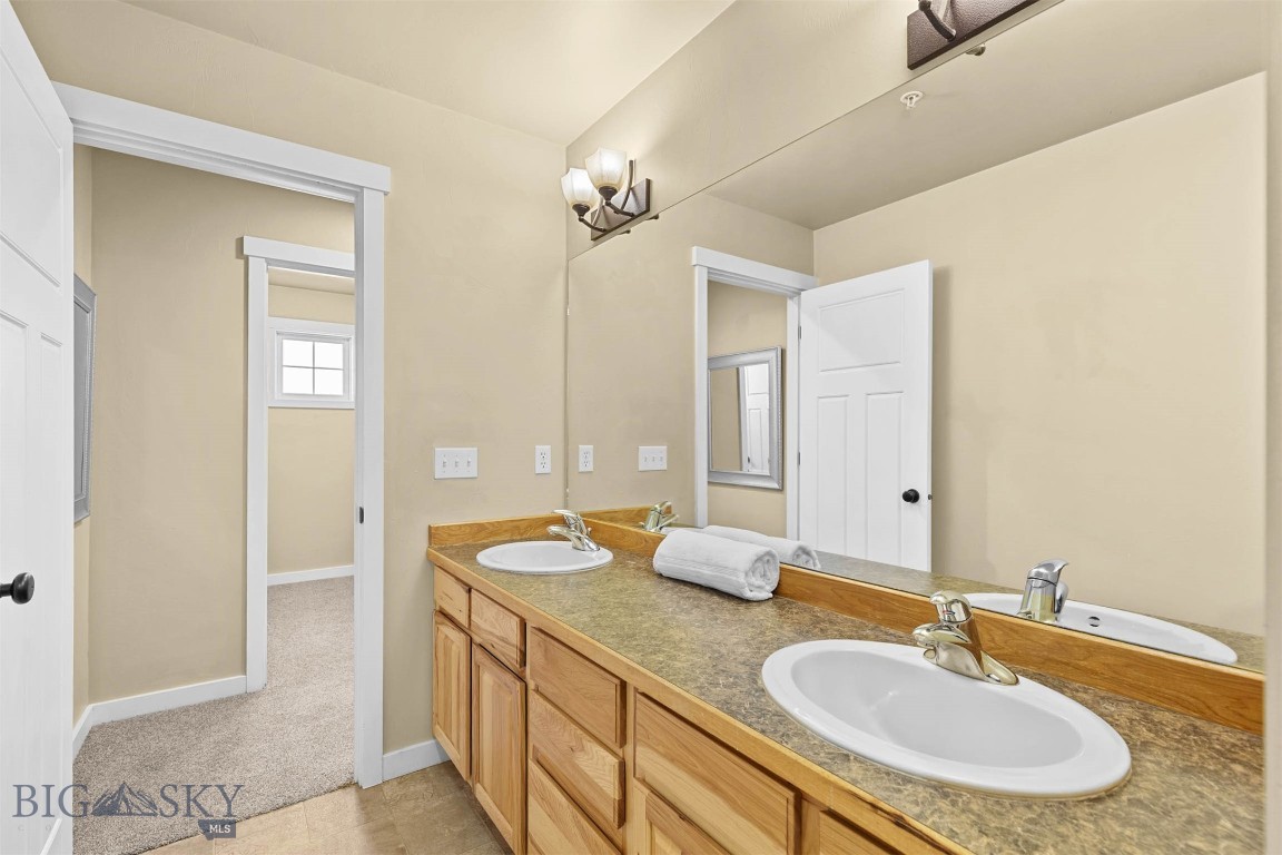 Falcon Hollow - Residential