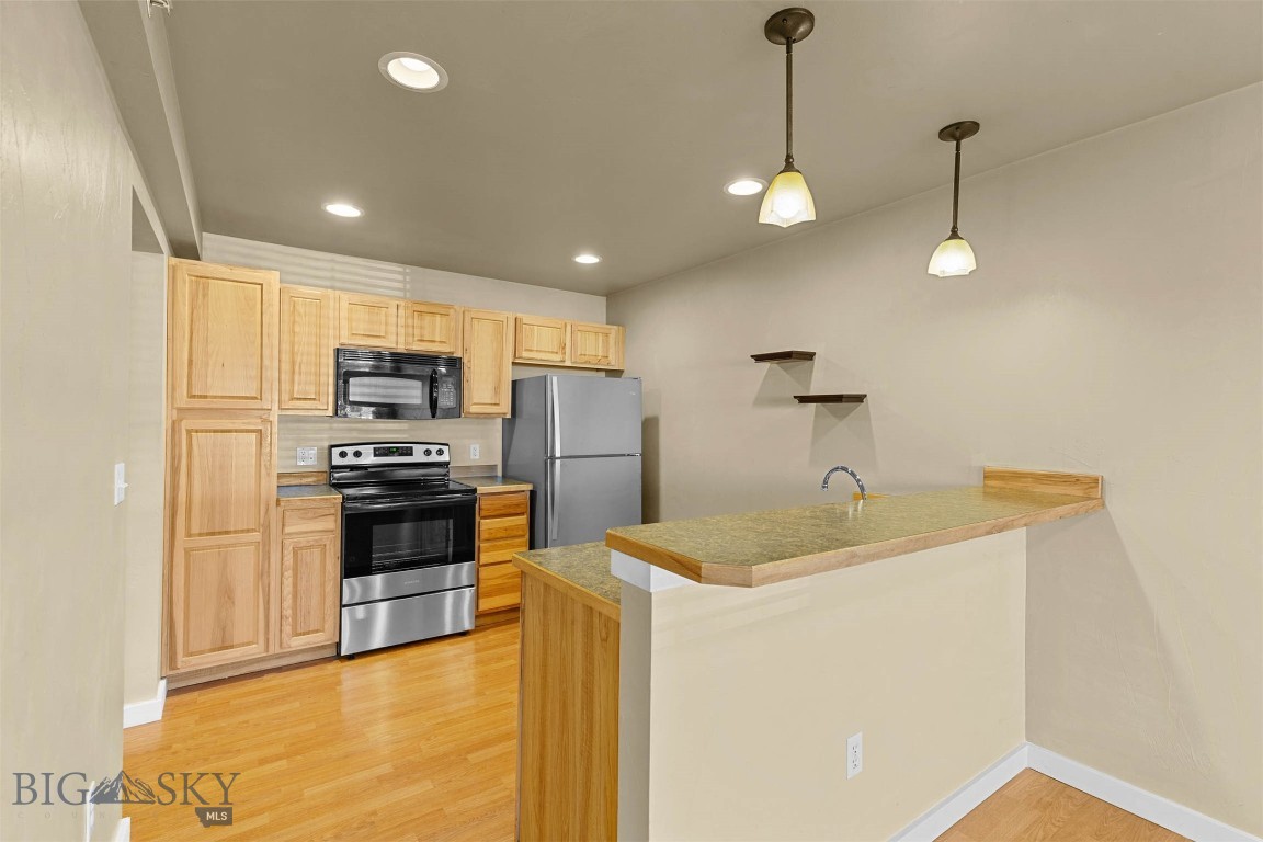 Falcon Hollow - Residential