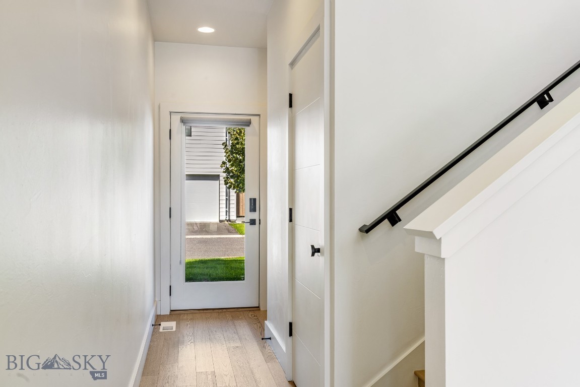 Bozeman, Montana 59718, United States, 3 Bedrooms Bedrooms, ,3 BathroomsBathrooms,Residential,Active,215114