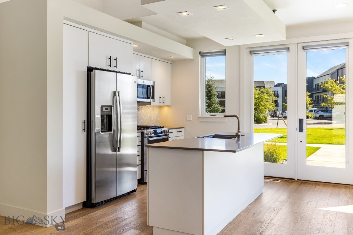 Bozeman, Montana 59718, United States, 3 Bedrooms Bedrooms, ,3 BathroomsBathrooms,Residential,Active,215114