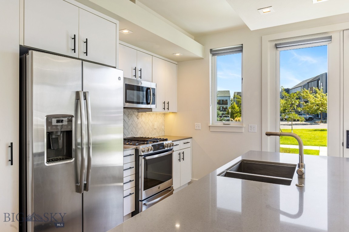 Bozeman, Montana 59718, United States, 3 Bedrooms Bedrooms, ,3 BathroomsBathrooms,Residential,Active,215114