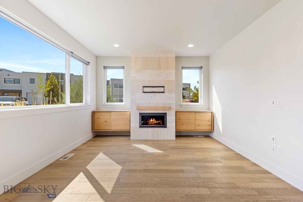 Bozeman, Montana 59718, United States, 3 Bedrooms Bedrooms, ,3 BathroomsBathrooms,Residential,Active,215114