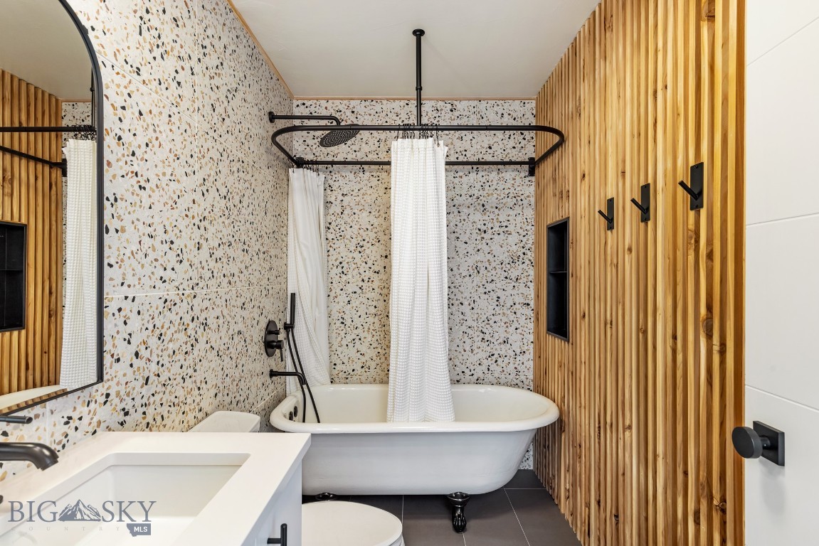 Bozeman, Montana 59718, United States, 3 Bedrooms Bedrooms, ,3 BathroomsBathrooms,Residential,Active,215114