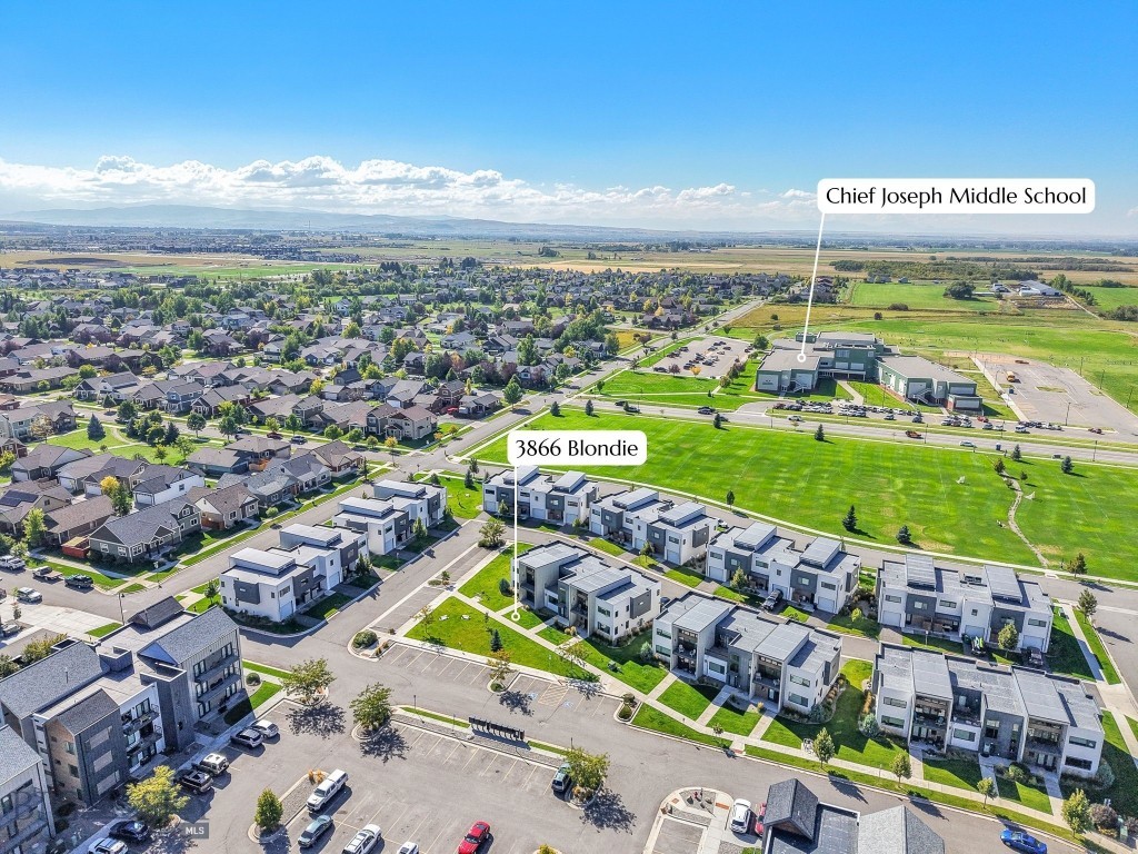 Bozeman, Montana 59718, United States, 3 Bedrooms Bedrooms, ,3 BathroomsBathrooms,Residential,Active,215114