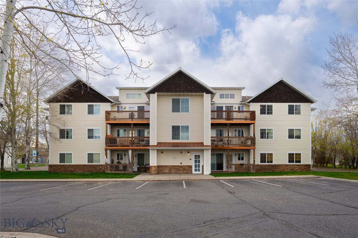 River Rock and Royal Village - Residential