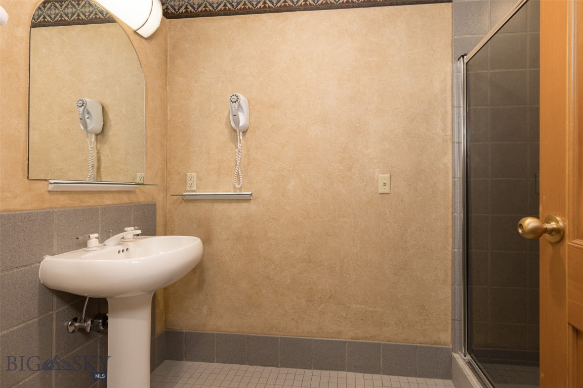 Shoshone Hotel Condos - Residential