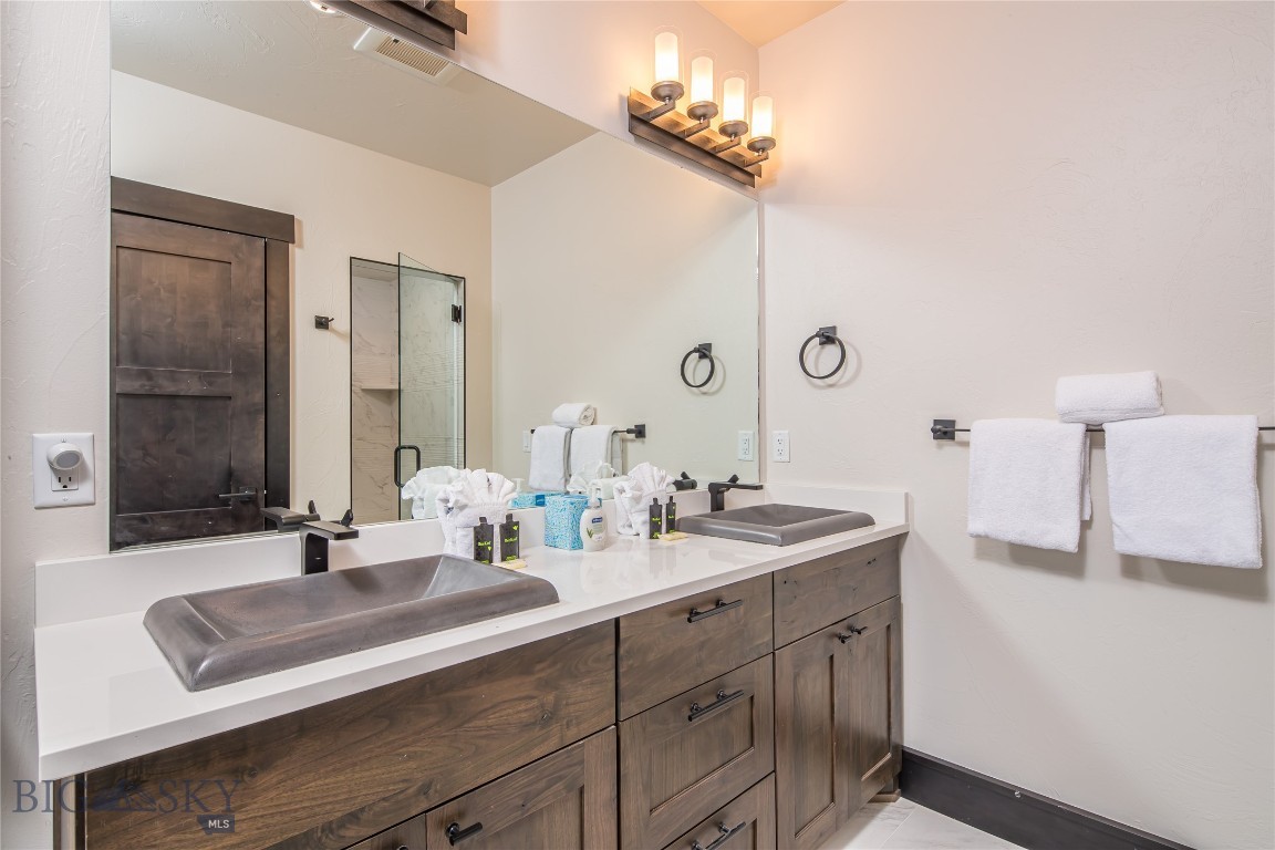 Cascade Ridge Condos - Residential