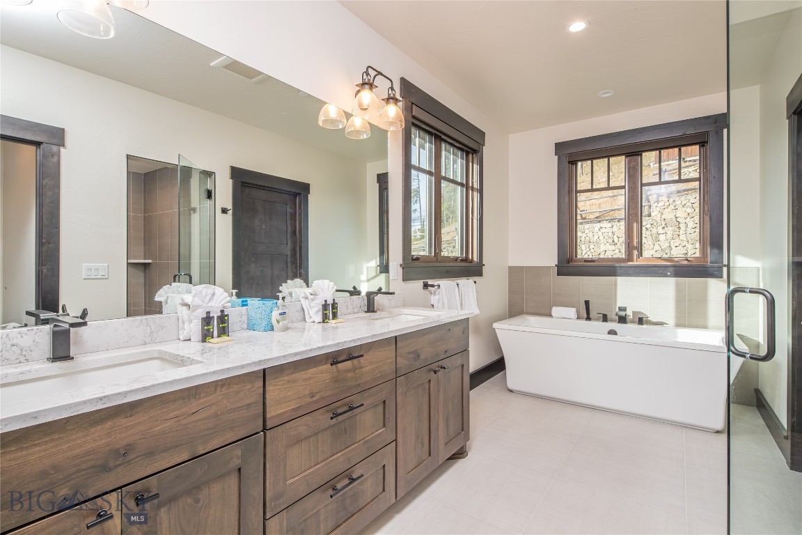 Cascade Ridge Condos - Residential