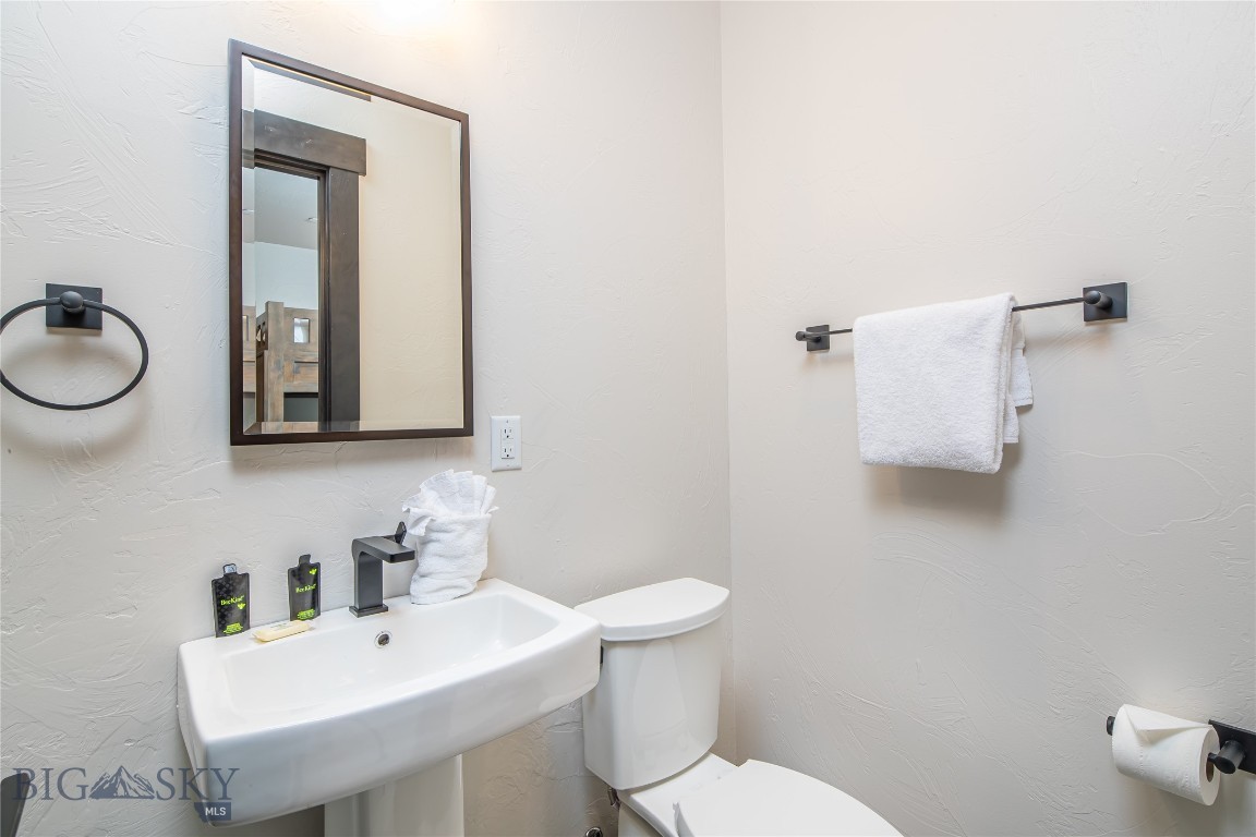 Cascade Ridge Condos - Residential