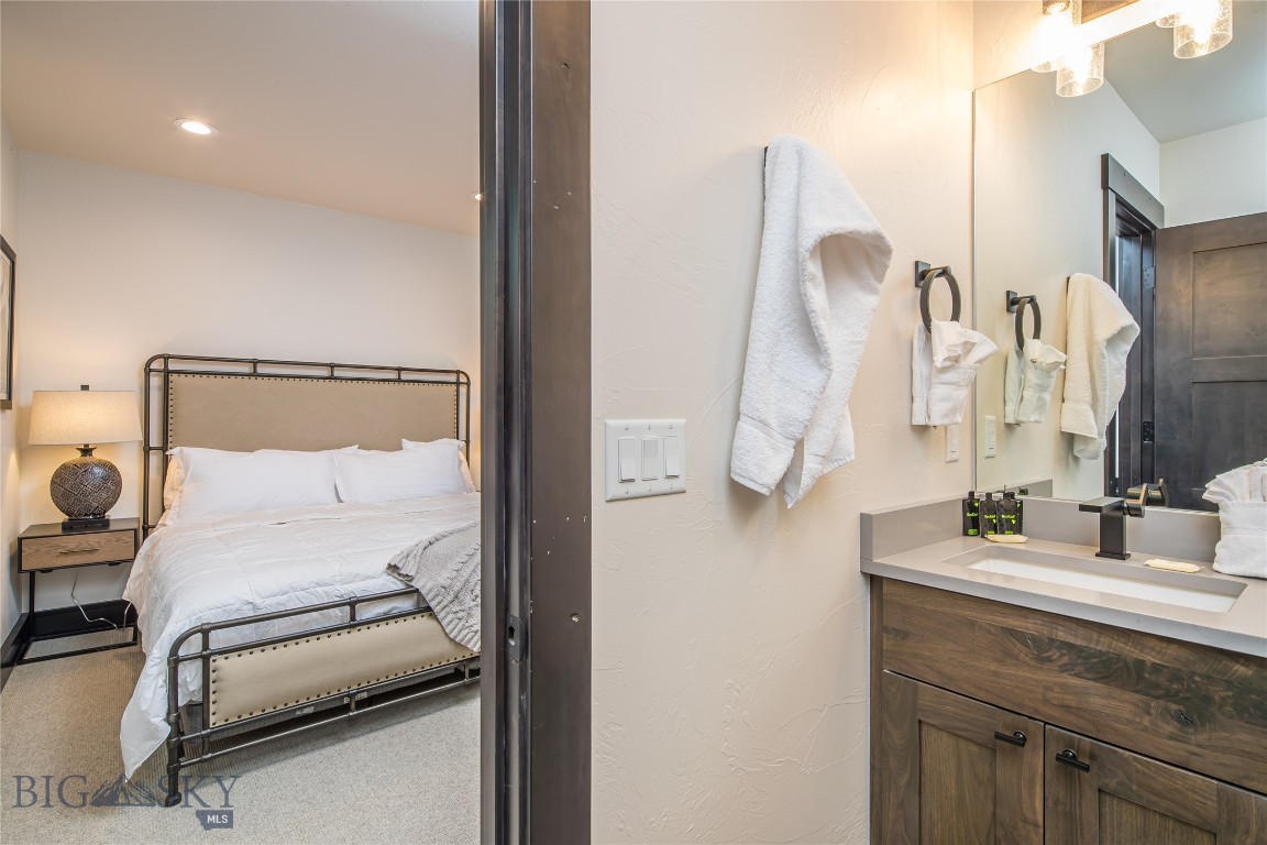 Cascade Ridge Condos - Residential