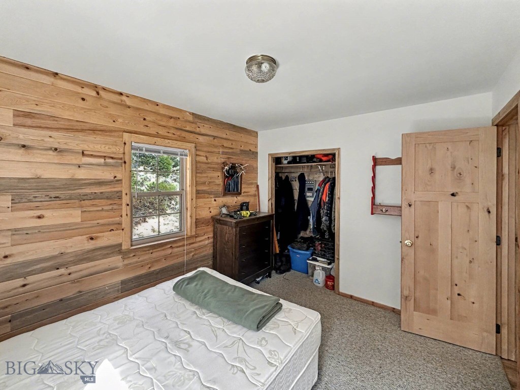 Shining Mountain Unit III - Residential