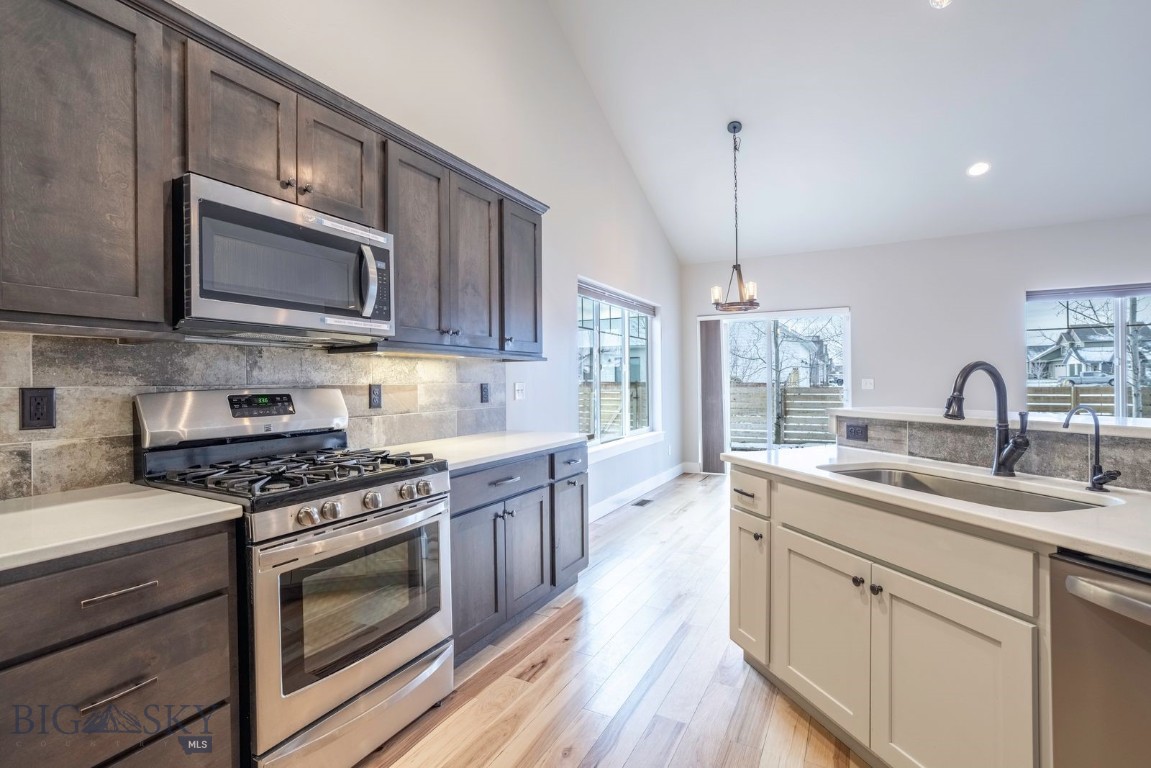 Falcon Hollow - Residential