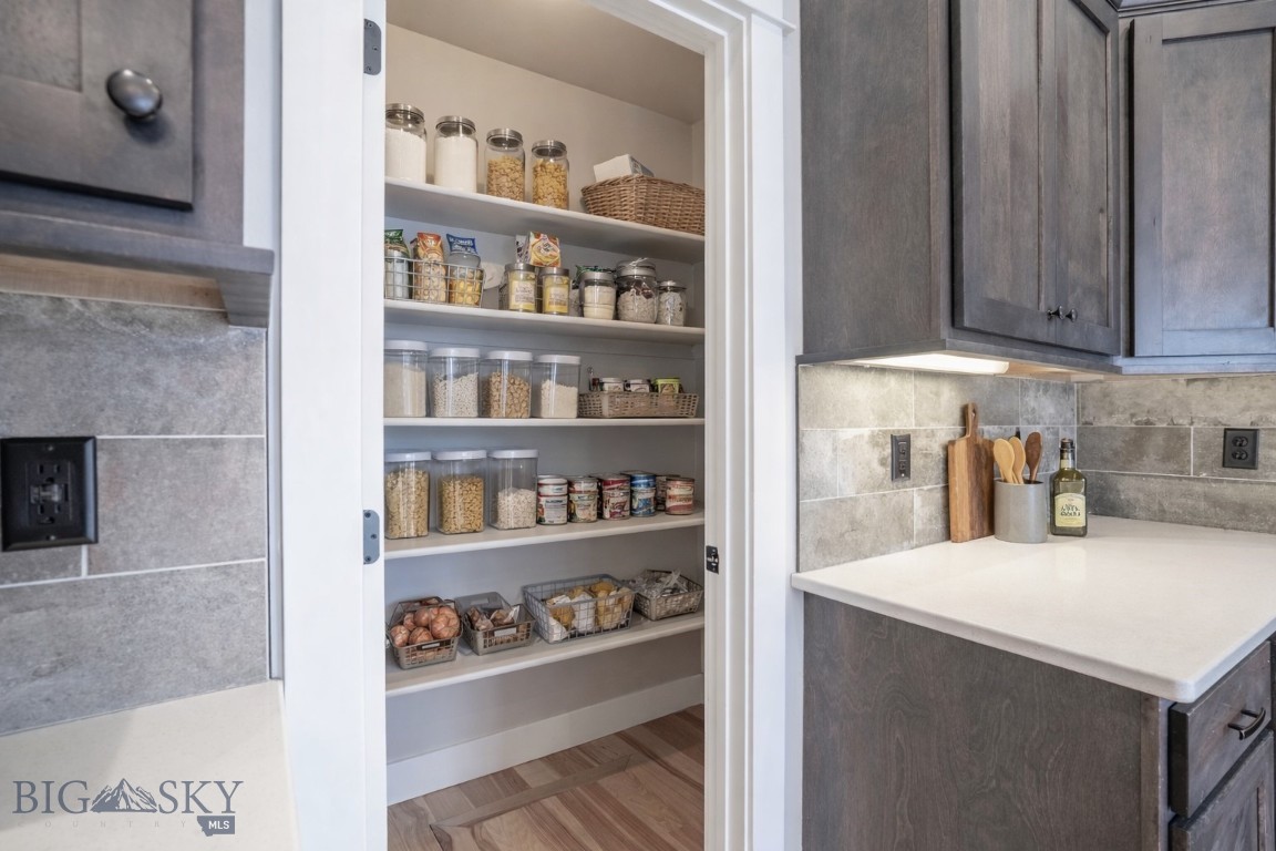 Falcon Hollow - Residential