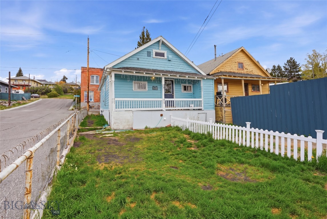 102 Mullin Street