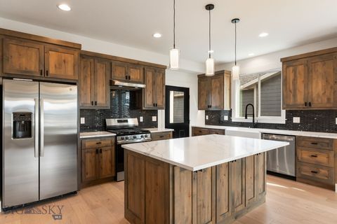Photo of 915 Arnold St, Bozeman, MT 59715 (MLS # 409577)