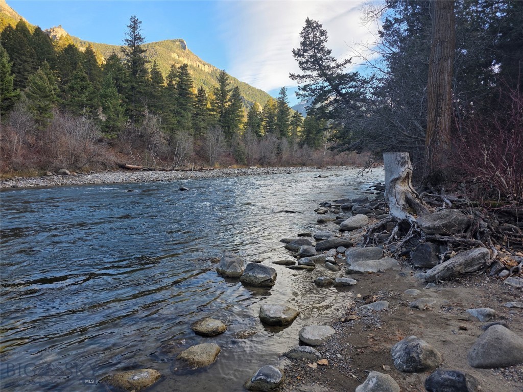 Gallatin Canyon - Land