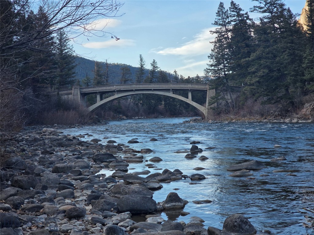 Gallatin Canyon - Land