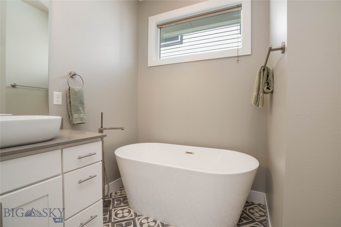 The Lakes at Valley West - Residential