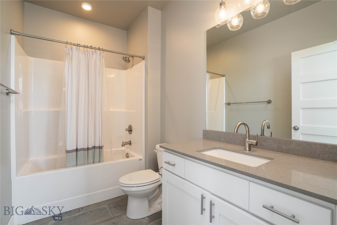 The Lakes at Valley West - Residential